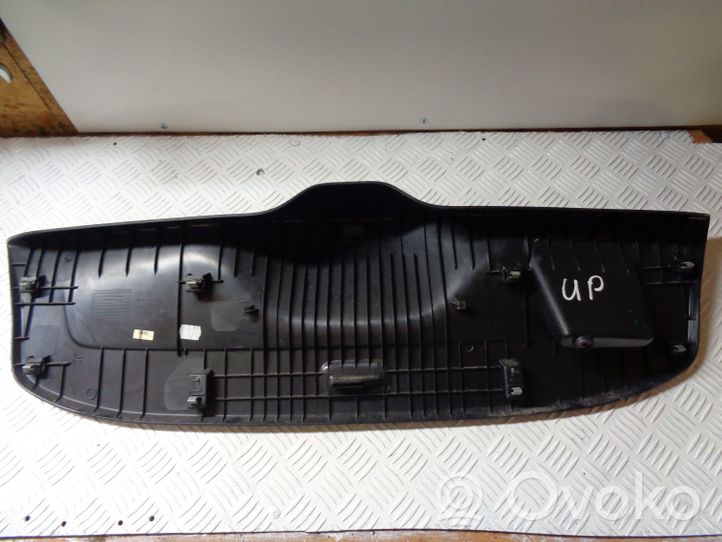 Volkswagen Up Poszycie / Tapicerka tylnej klapy bagażnika 1S0867601E