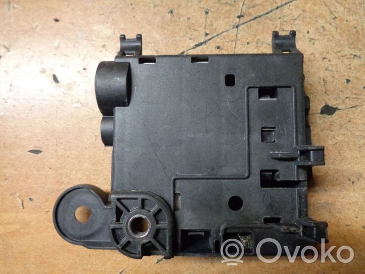 Audi A4 S4 B8 8K Virranohjauksen rele 8K0937517A