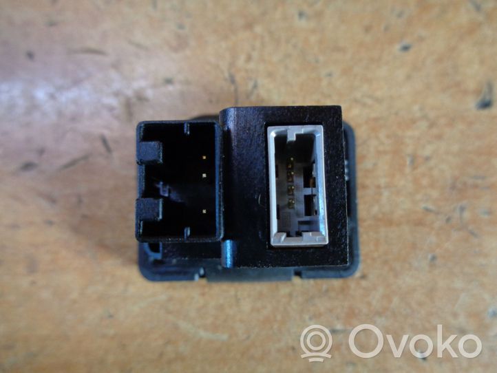 Nissan Micra USB socket connector 