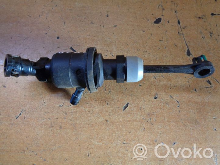 Nissan Micra Główny cylinder sprzęgła 306101HY0A