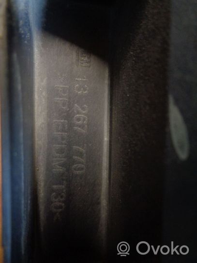 Opel Meriva B Panel mocowania chłodnicy / góra 13334028