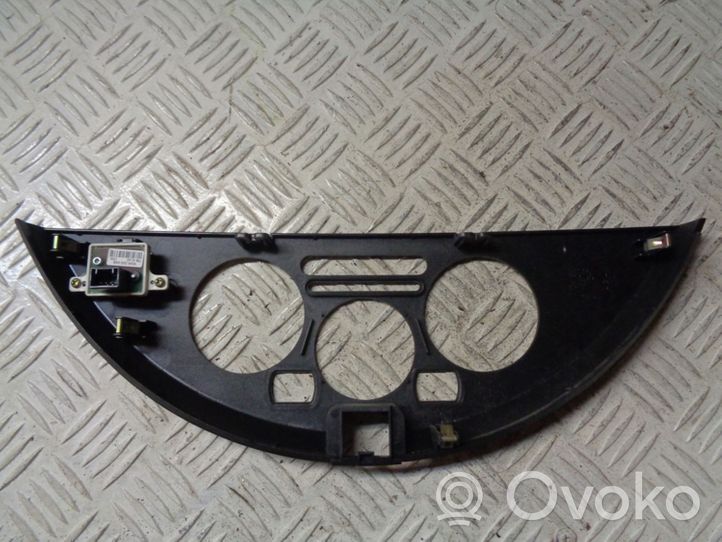 Nissan Note (E11) Console centrale, commande chauffage/clim 250209U00A