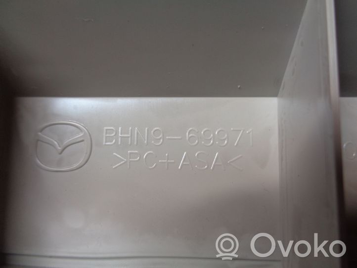 Mazda 2 Światło fotela przedniego BHN969971