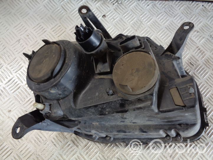 Dacia Duster Scheinwerfer 1305236683