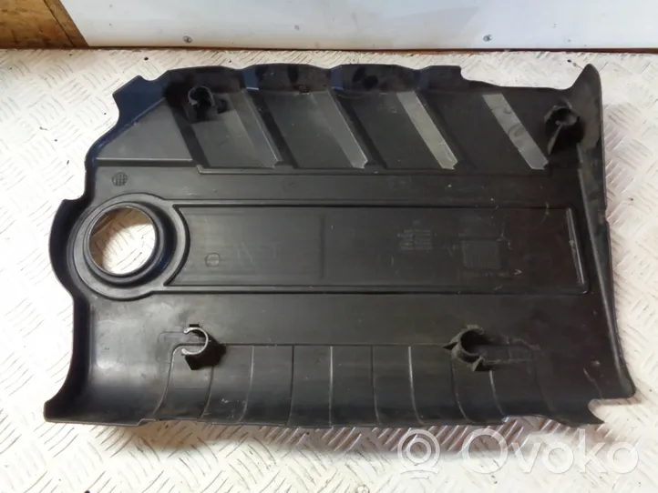 Opel Vectra C Variklio dangtis (apdaila) 55557294