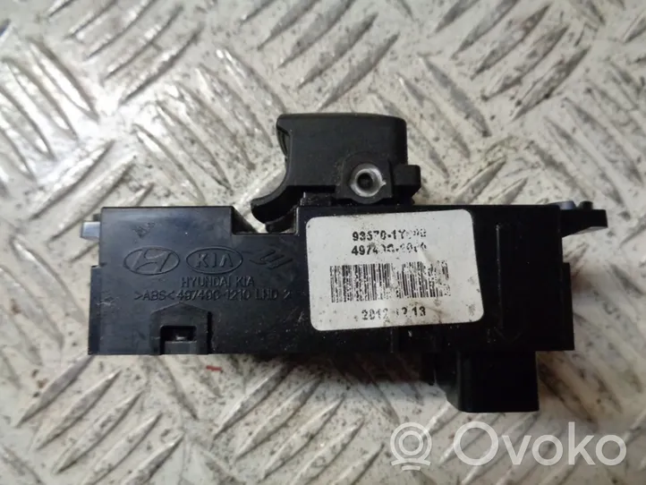 KIA Picanto Electric window control switch 935701Y000