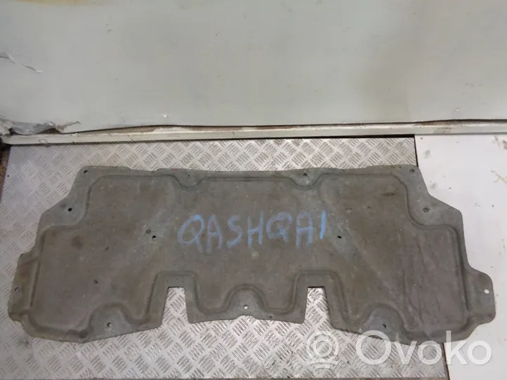 Nissan Qashqai Izolacja termiczna / wygłuszenie pokrywy / maski silnika 