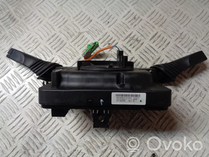 Opel Astra H Leva/interruttore dell’indicatore di direzione e tergicristallo 13197721