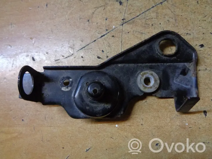 Toyota RAV 4 (XA40) Radiator mount bracket 