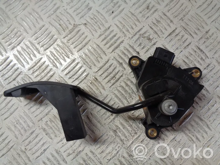 Nissan Qashqai+2 Pédale d'accélérateur 1119A11083