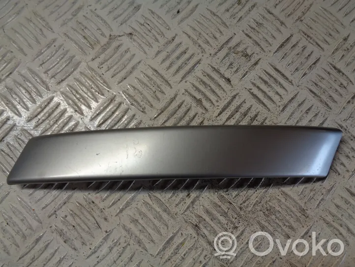 Nissan Qashqai+2 Rivestimento della maniglia interna per portiera anteriore 80944JD000