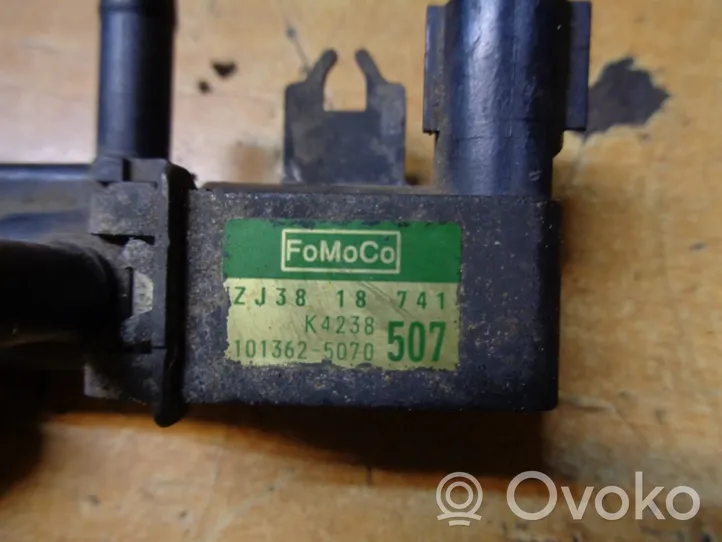 Mazda 2 Solenoīda vārsts ZJ3818741