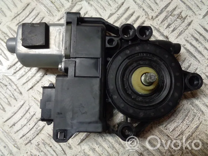 KIA Sorento Moteur de lève-vitre de porte arrière 834602P010