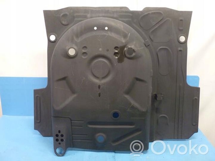 Skoda Rapid (NH) Garniture de section de roue de secours 