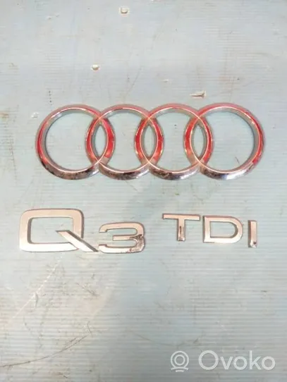 Audi Q3 8U Gamintojo ženkliukas 3370