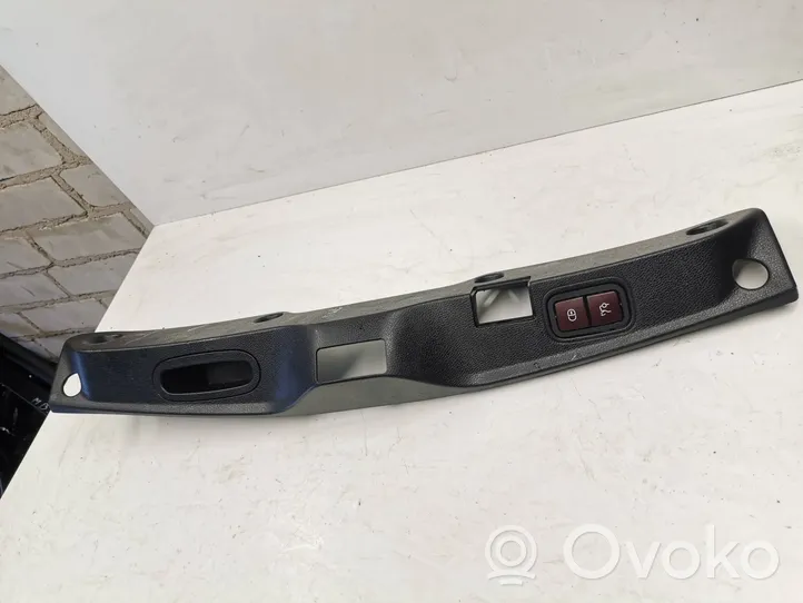 Mercedes-Benz C W205 Altro elemento di rivestimento bagagliaio/baule A2057500500