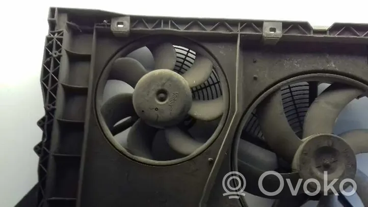 Renault Master II Ventilateur de refroidissement de radiateur électrique 859964Z