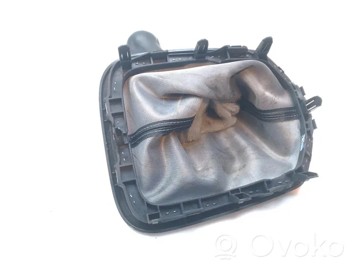 Toyota Hilux (AN10, AN20, AN30) Rivestimento in pelle/manopola della leva del cambio 335040K101C0