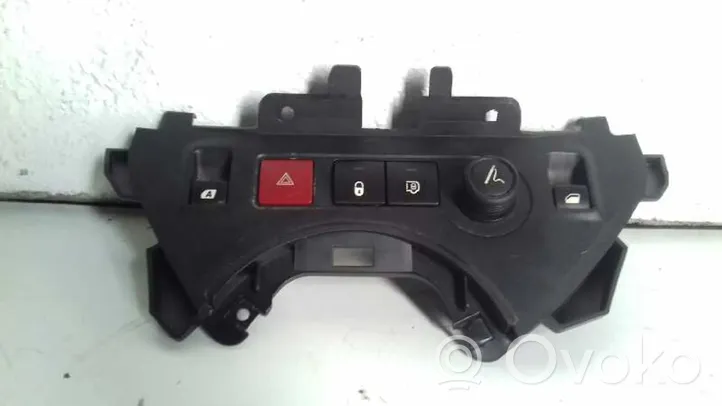 Citroen Berlingo Interrupteur / bouton multifonctionnel 9680931977