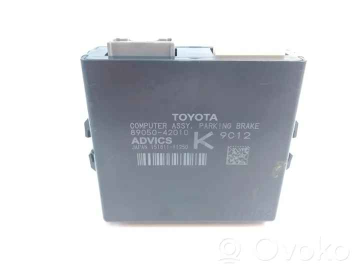 Toyota RAV 4 (XA40) Inne komputery / moduły / sterowniki 8905042010