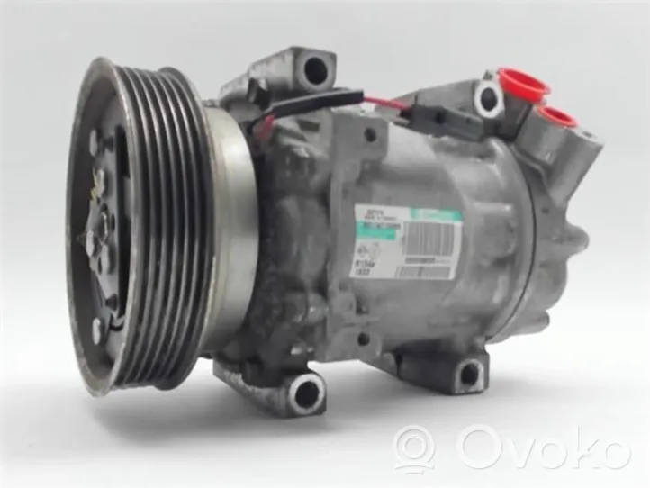 Nissan Qashqai+2 Ilmastointilaitteen kompressorin pumppu (A/C) 926009865R