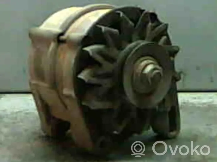 Seat Ibiza I (021A) Generatore/alternatore 