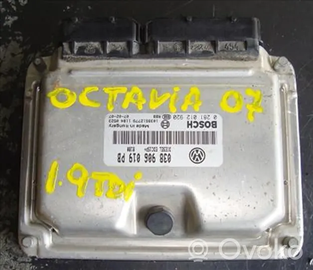 Skoda Octavia Mk2 (1Z) Muut ohjainlaitteet/moduulit 038906019PB