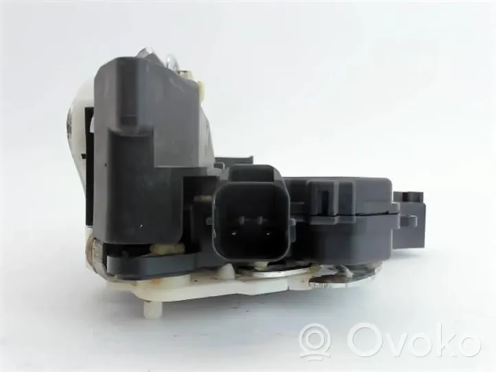 Mitsubishi Colt Moteur de centralisation serrure de porte arrière MN145942