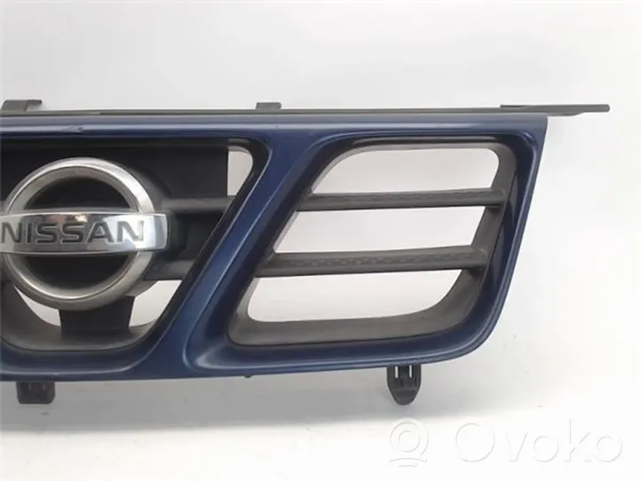 Nissan X-Trail T30 Grille de calandre avant 623108H709