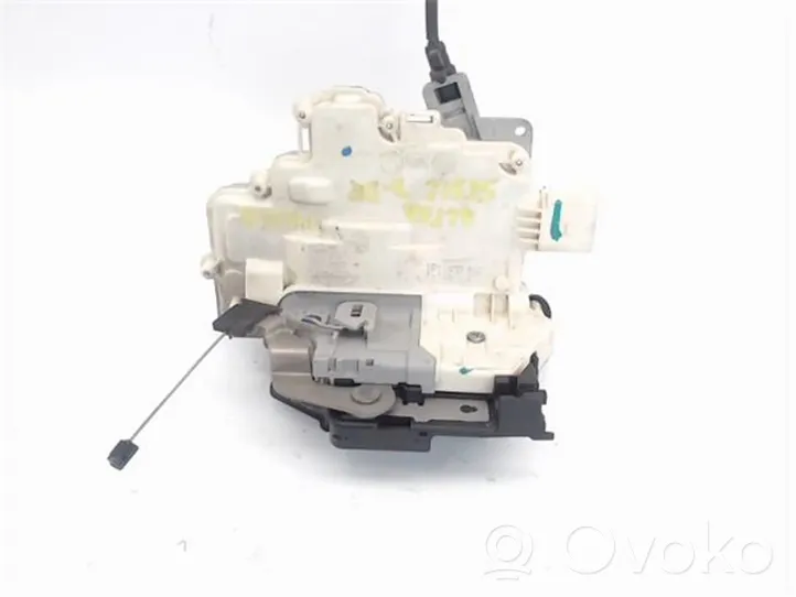 Seat Altea Front door lock motor 1P1837016