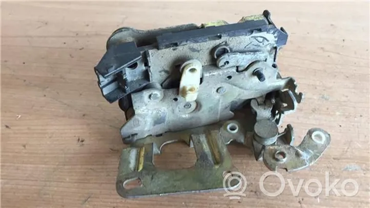 Renault 5 Moteur de centralisation serrure de porte arrière 