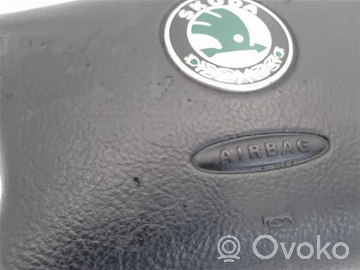 Skoda Octavia Mk2 (1Z) Zaślepka Airbag kierownicy 132905200