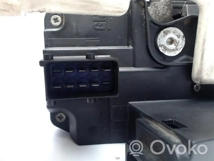 Opel Zafira A Moteur de verrouillage porte avant 133140