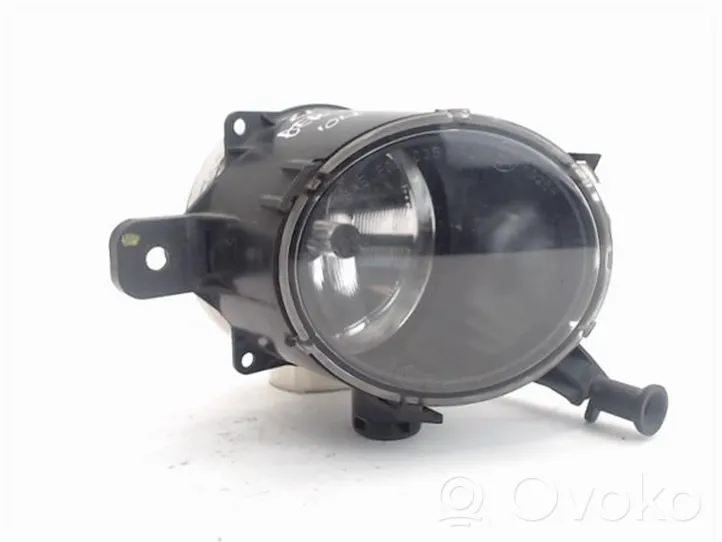 Opel Zafira B Feu antibrouillard avant 93357464