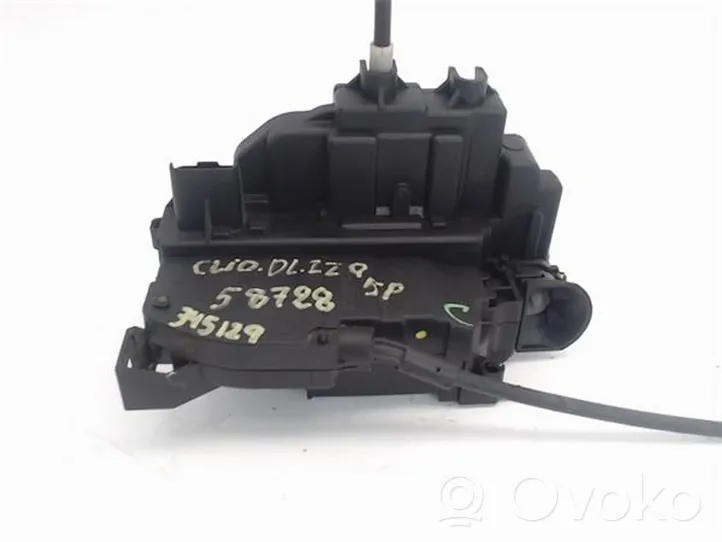 Renault Clio III Moteur de verrouillage porte avant 8200300123