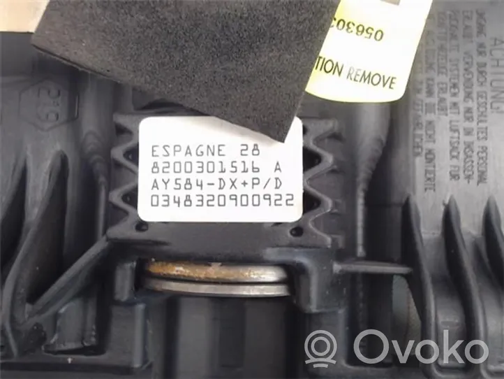 Renault Megane II Zaślepka Airbag kierownicy 8200301516A