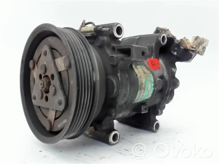 Renault Megane III Compressore aria condizionata (A/C) (pompa) 8200315744