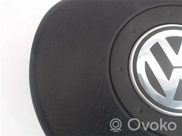 Volkswagen Polo IV 9N3 Ohjauspyörän turvatyynyn kansi 0012W0FB63H