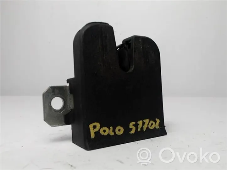 Volkswagen Polo IV 9N3 Loquet de verrouillage de hayon 6Q6827505D