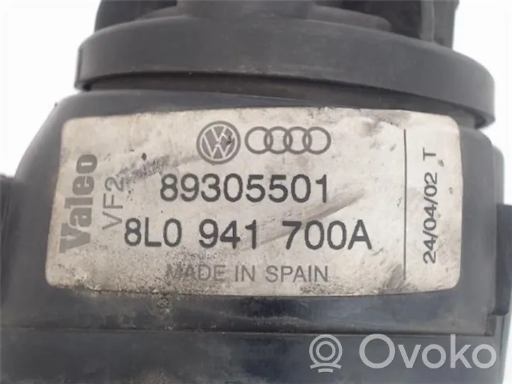 Audi A2 Feu antibrouillard avant 8L0941700A