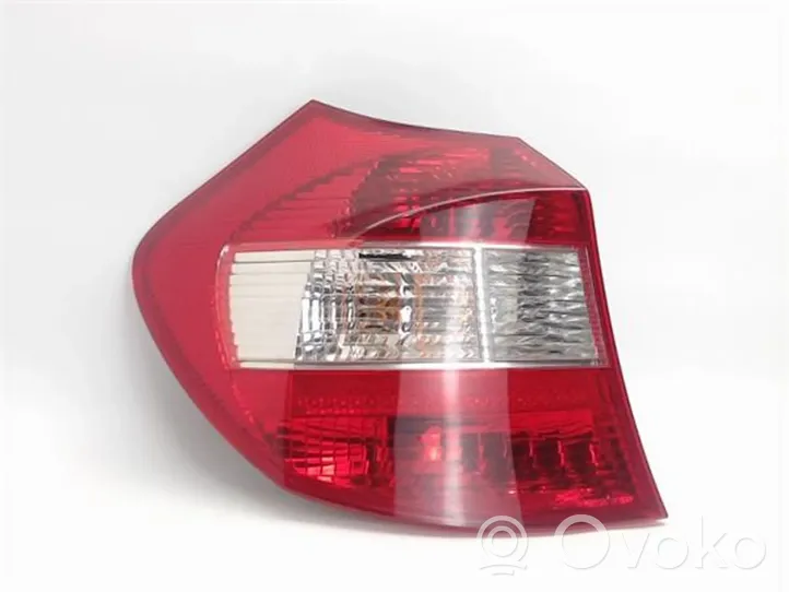 BMW 1 E81 E87 Lampa tylna E8789030689