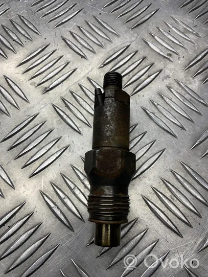 Renault Megane I Injecteur de carburant 6735401D