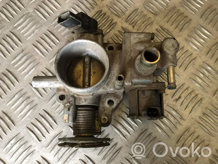 Mazda 323 F Clapet d'étranglement E9T06271