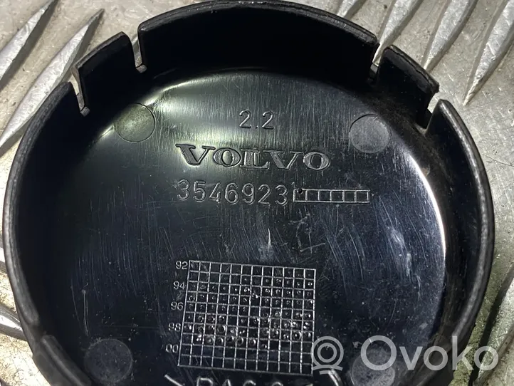 Volvo V70 Gamyklinis rato centrinės skylės dangtelis (-iai) 3546923