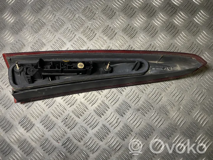Volvo V70 Feux arrière / postérieurs 9169473