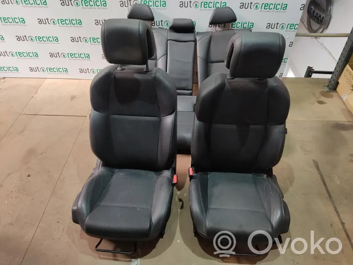 Peugeot 508 RXH Seat set 