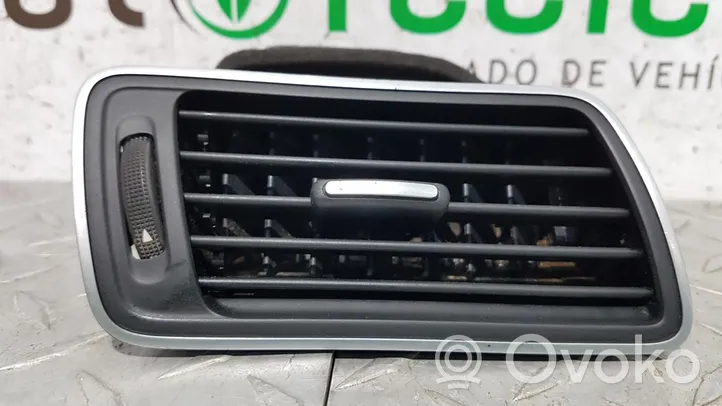 Volkswagen PASSAT Dash center air vent grill 