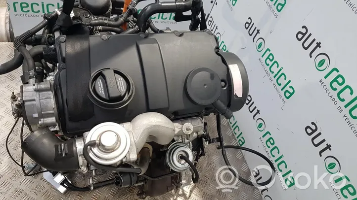 Volkswagen PASSAT Engine 038250885