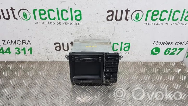 Mercedes-Benz S W220 Radija/ CD/DVD grotuvas/ navigacija A2208207126