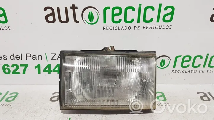 Opel Monterey Lampa przednia 